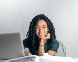 Pourquoi externaliser vos tâches avec une assistante indépendante ?