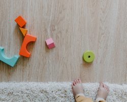 Les avantages du busyboard montessori