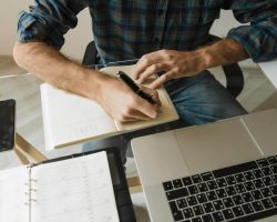 Comment trouver un rédacteur web pour mon site internet ?