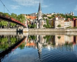 Vivre à Lyon en tant qu’étudiant : guide des quartiers universitaires et de la vie nocturne